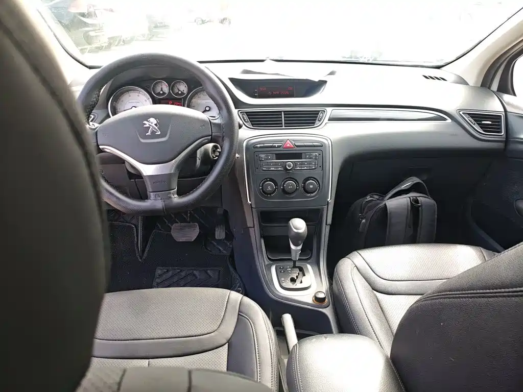Peugeot 308 — миниатюра 6