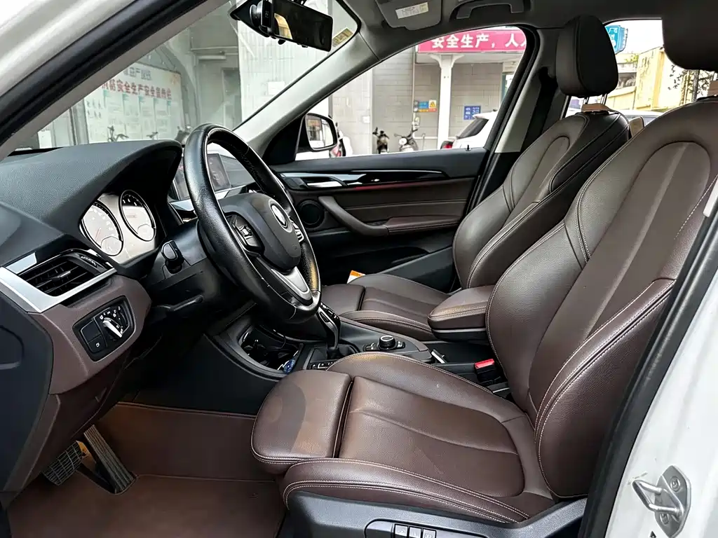 BMW X1 — миниатюра 13