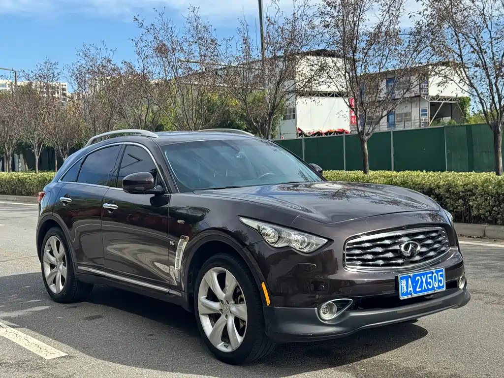 Infiniti FX — миниатюра 3