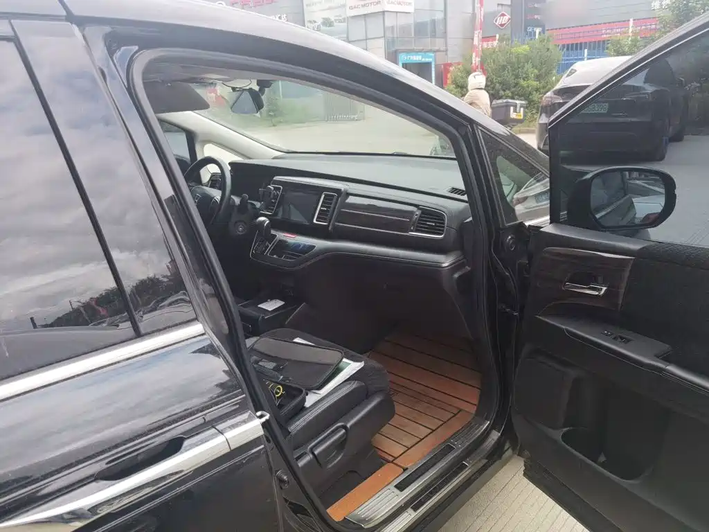 Honda Elysion — миниатюра 20