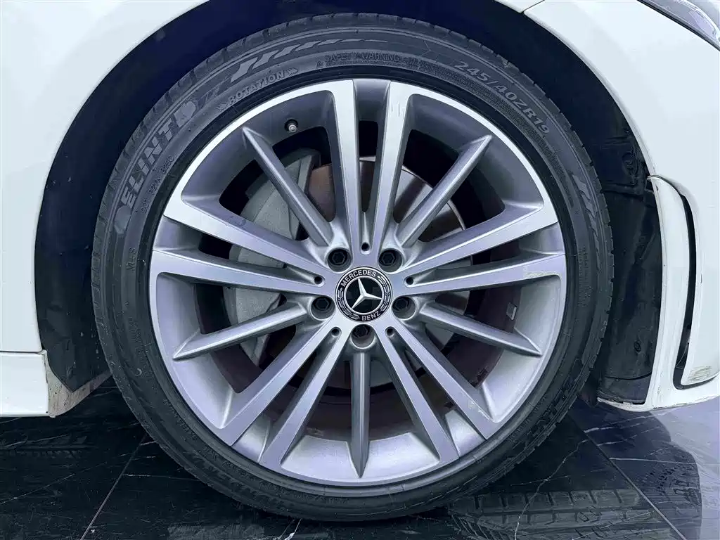 Mercedes-Benz CLS — миниатюра 11