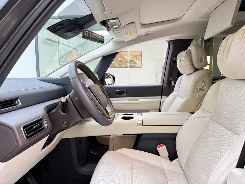 Li Auto Li MEGA — миниатюра 4