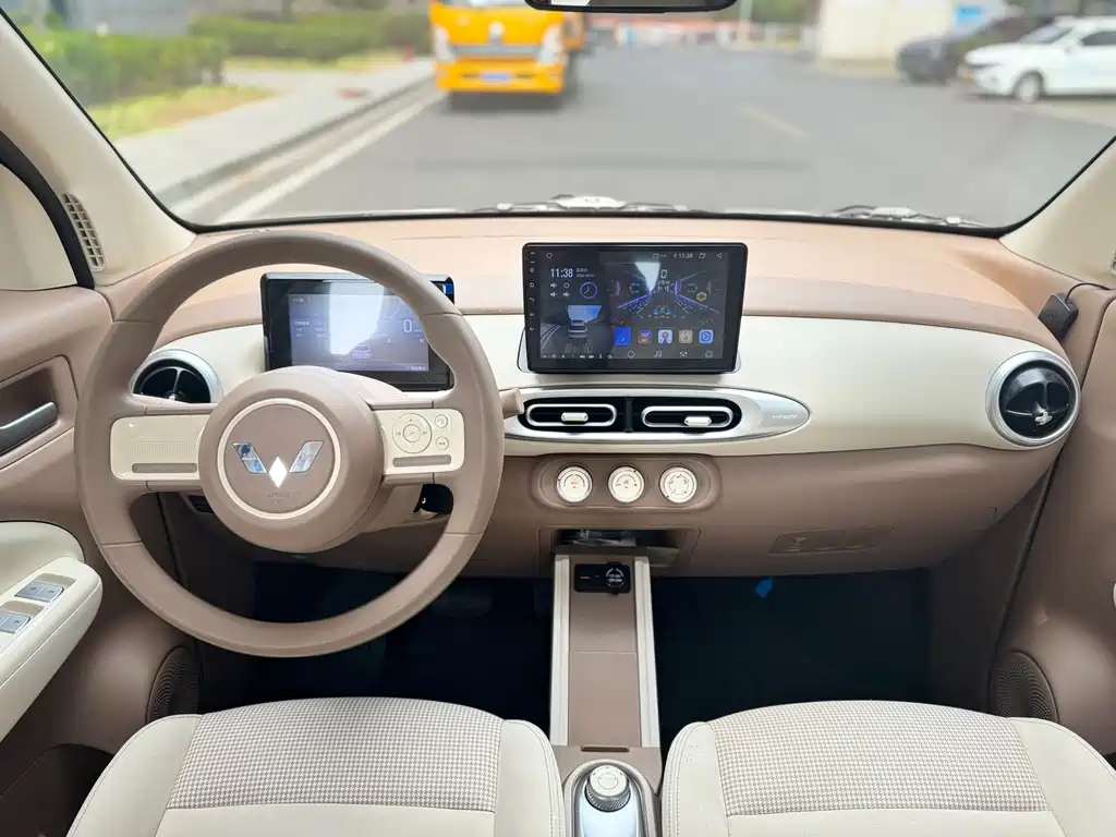 Wuling MINIEV — миниатюра 9