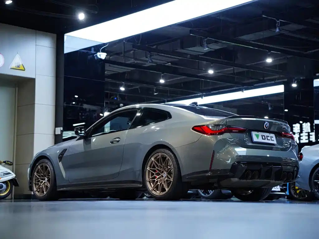 BMW M4 — миниатюра 6