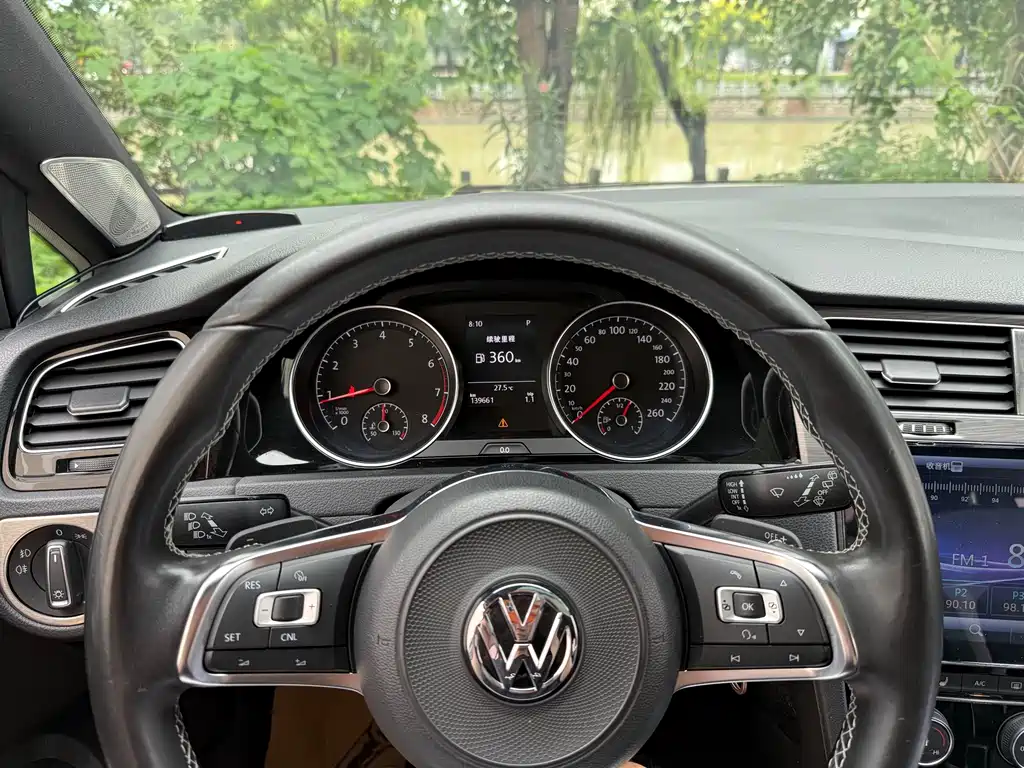 Volkswagen Golf — миниатюра 14