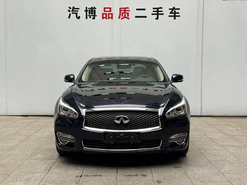 Infiniti Q70 Q70L 2.5L Delight Edition, фото 2
