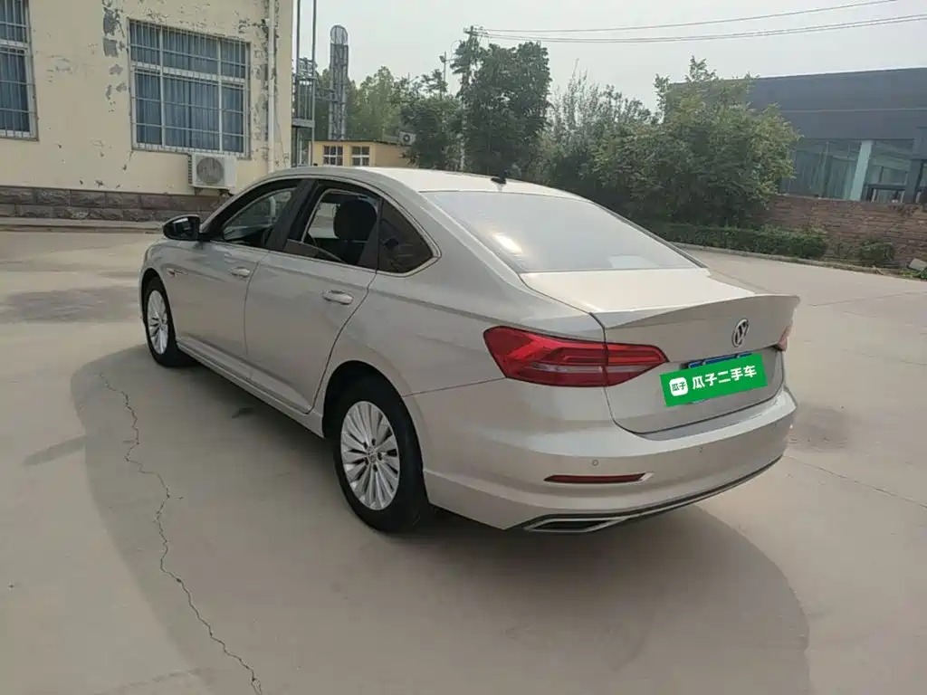 Volkswagen Lavida — миниатюра 5