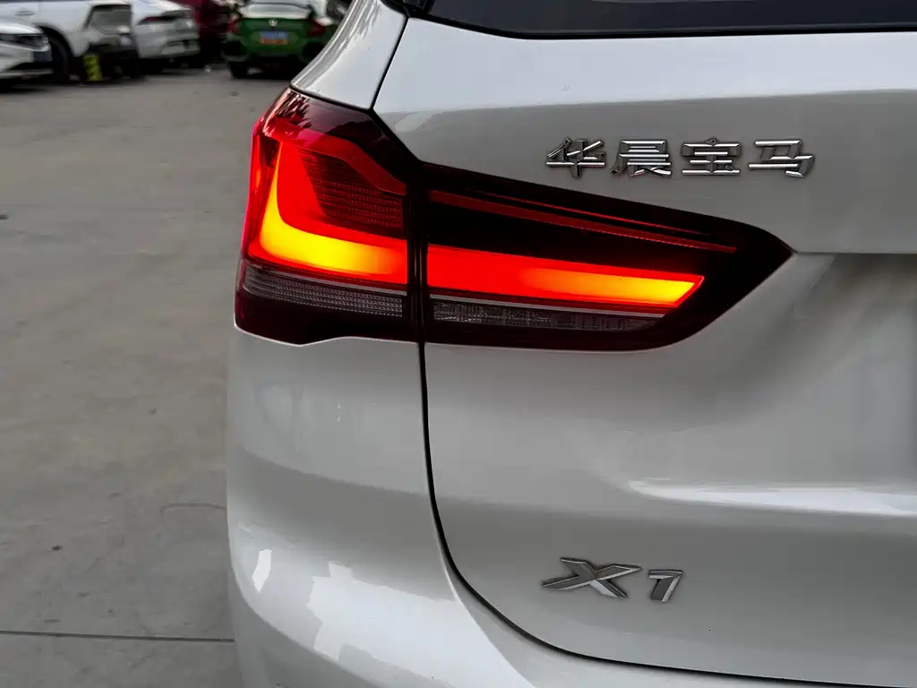 BMW X1 — миниатюра 11
