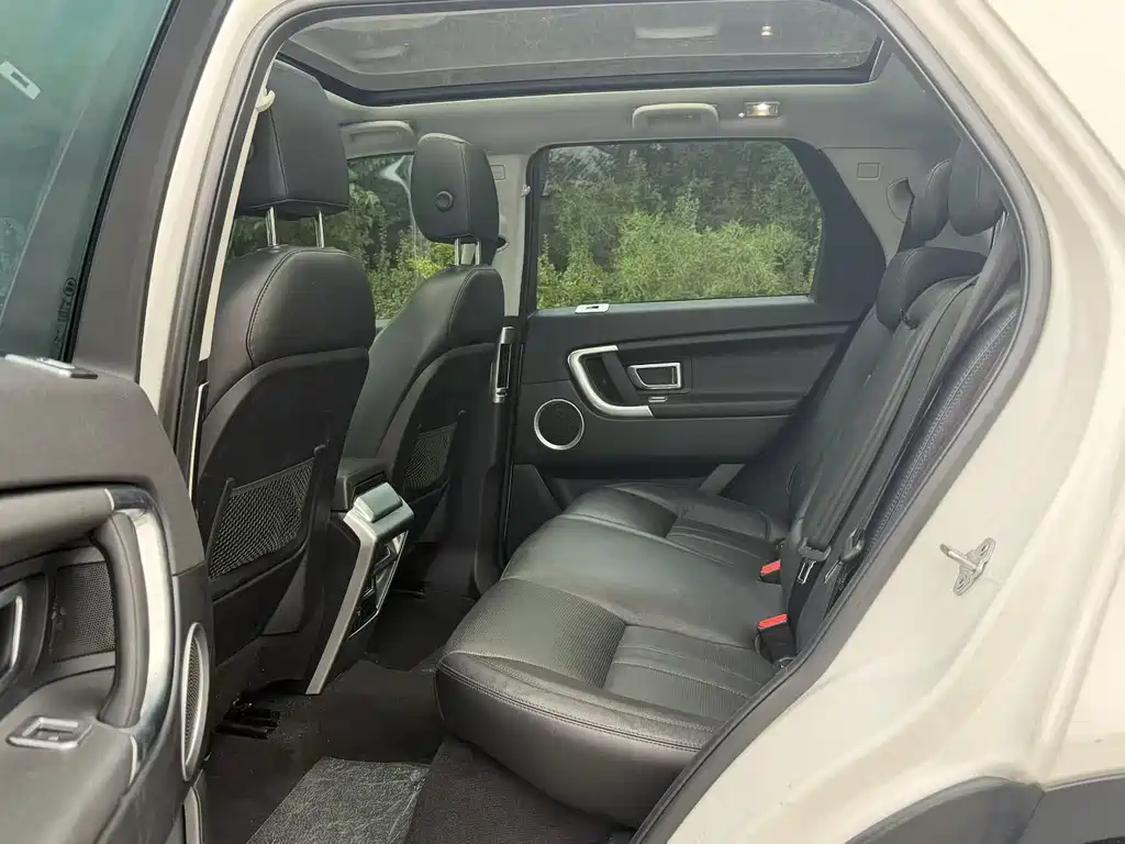 Land Rover Discovery Sport — миниатюра 9