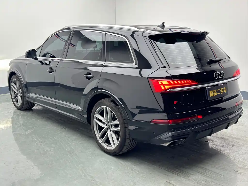 Audi Q7 — миниатюра 5