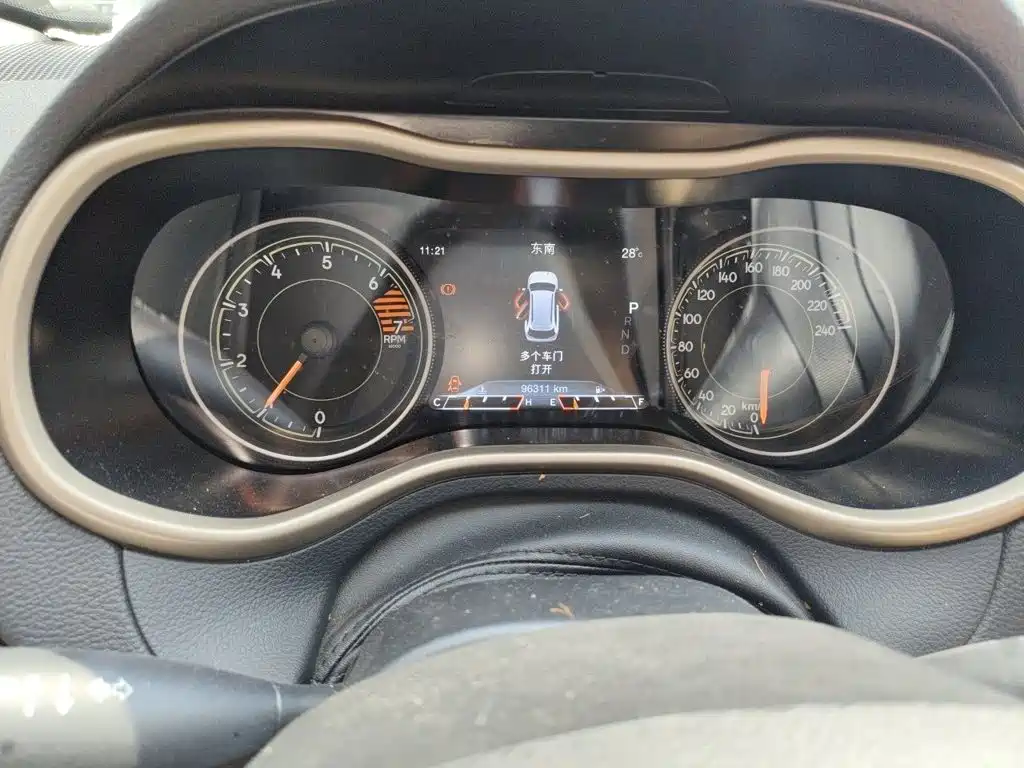 Jeep Cherokee — миниатюра 7
