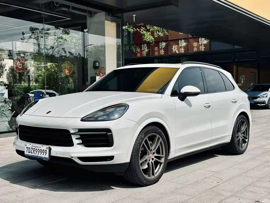 Porsche Cayenne 2022
