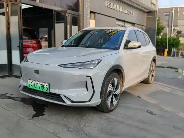 2024 Geely Galaxy E5