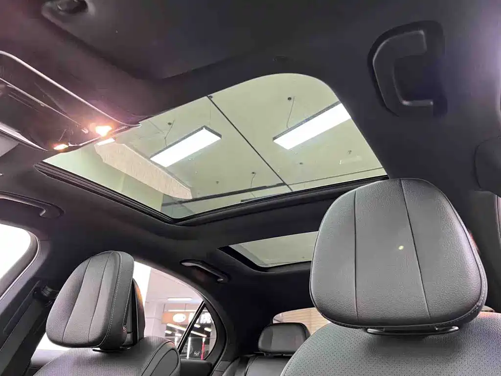 Mercedes-Benz C-Class — миниатюра 23