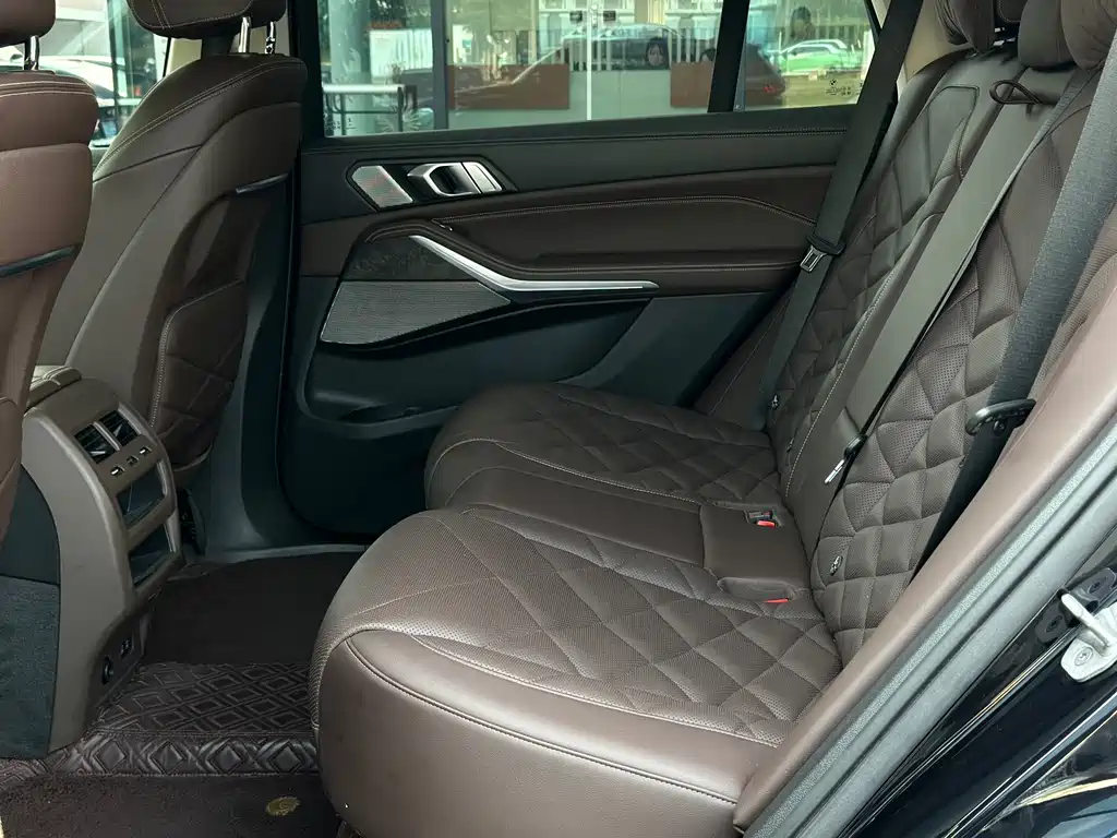 BMW X5 — миниатюра 8
