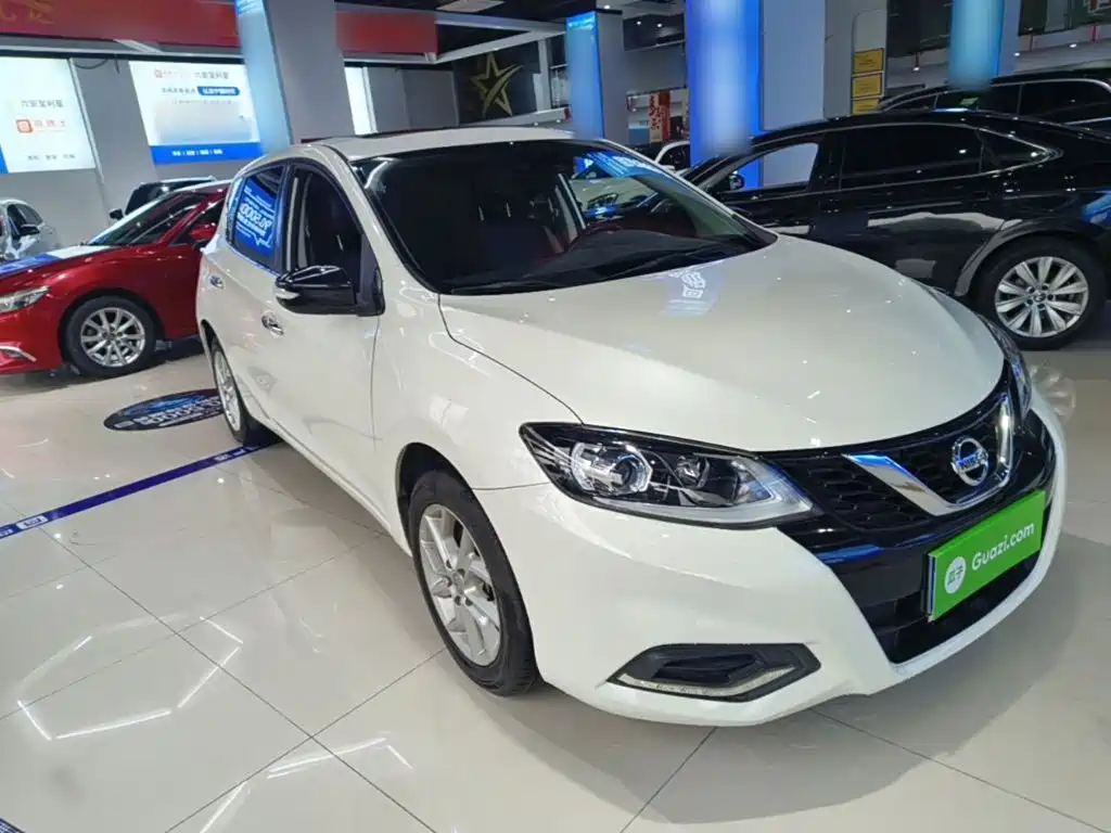 Nissan Tiida — миниатюра 4