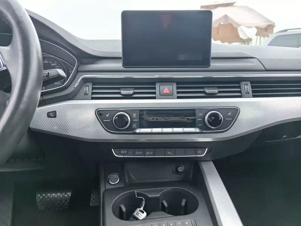 Audi A4L — миниатюра 10