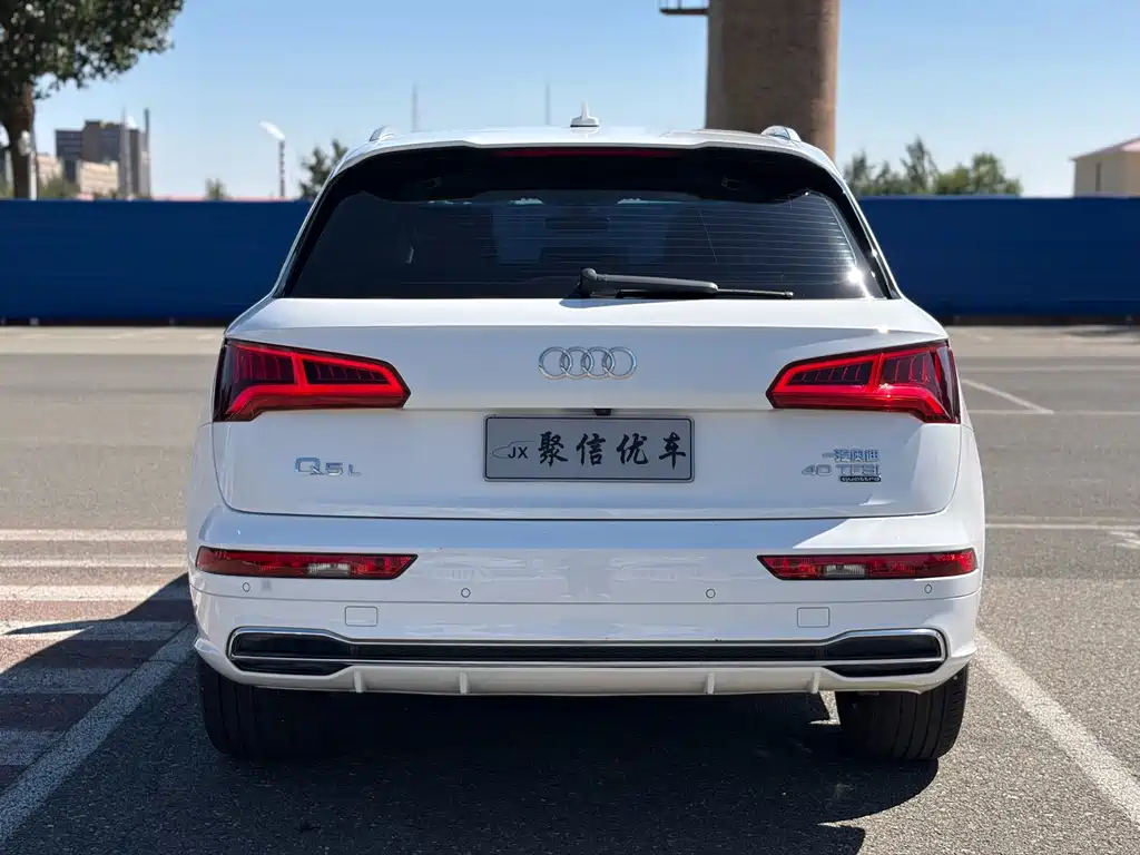 Audi Q5L — миниатюра 24