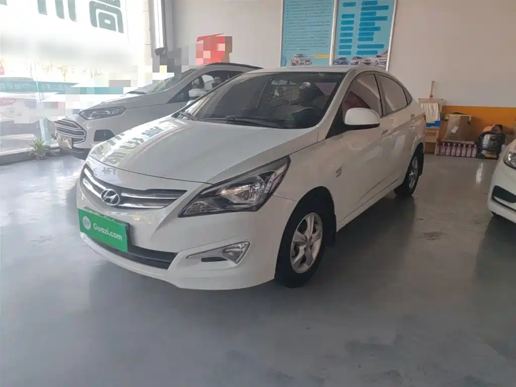 Hyundai Verna 2015