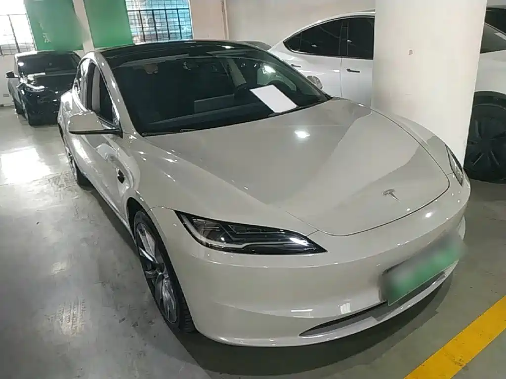 Tesla Model 3 — миниатюра 4