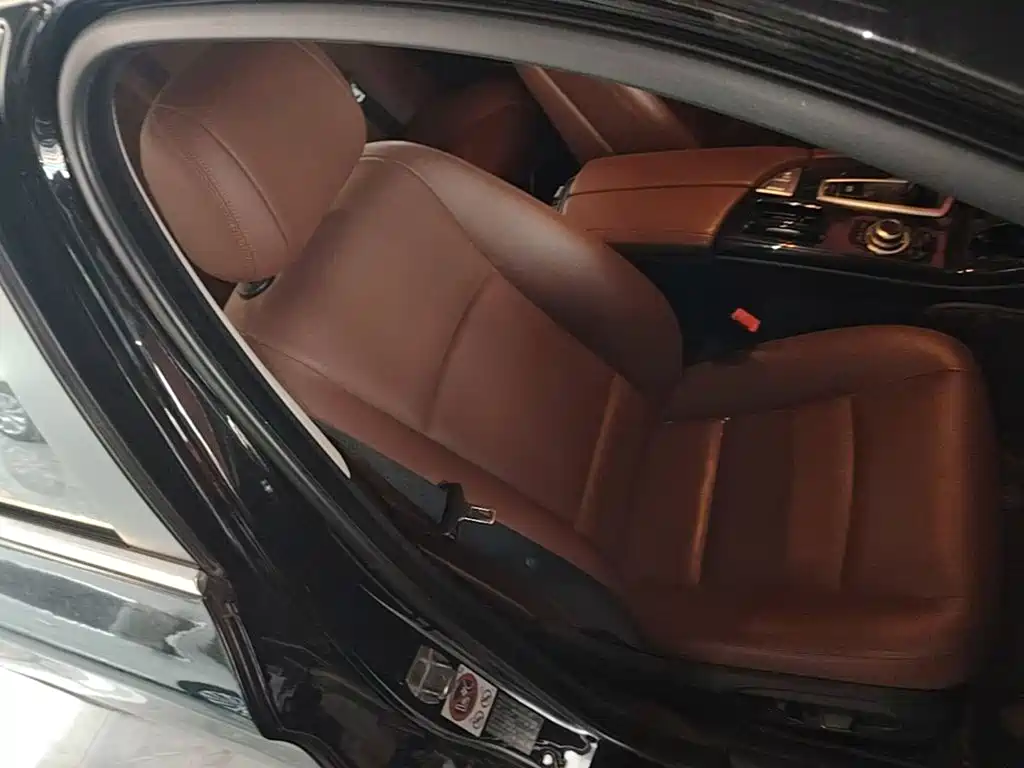 BMW 5 Series (Import) — миниатюра 25