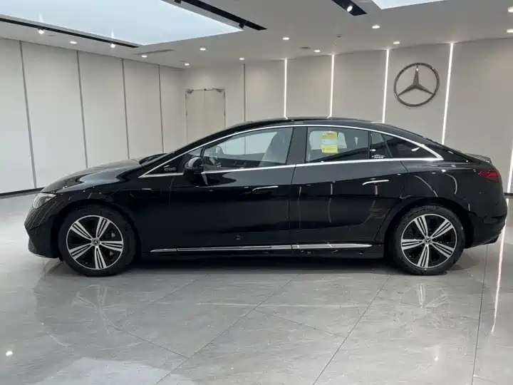 Mercedes-Benz EQE 2025 500 4MATIC