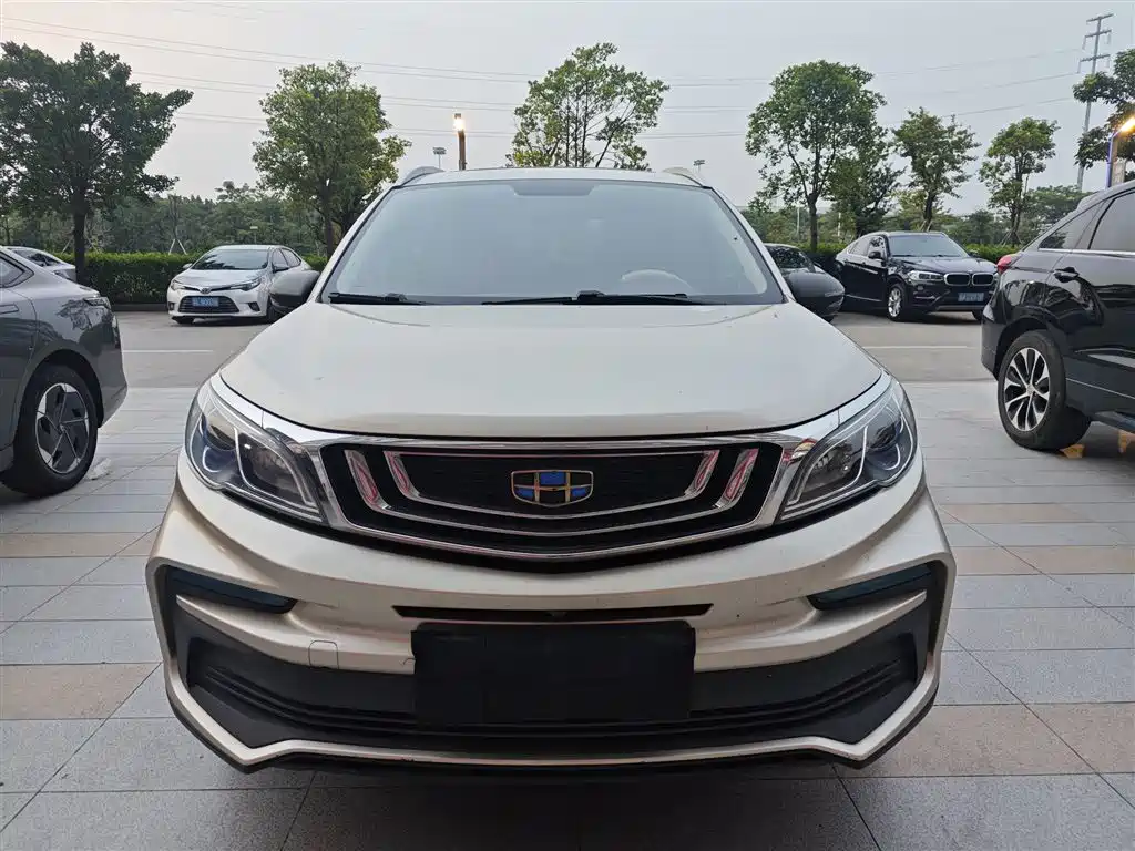Geely Vision X3 — миниатюра 9