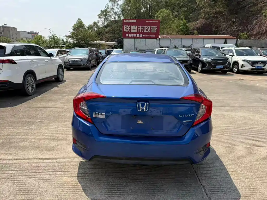 Honda Civic — миниатюра 8