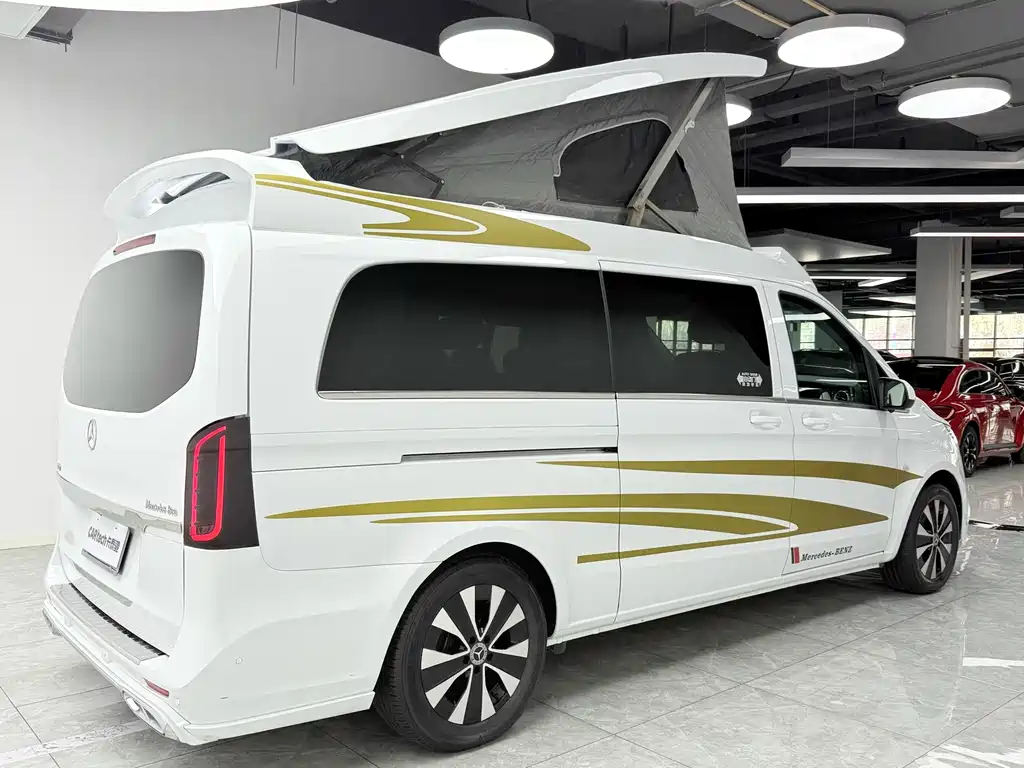 Mercedes-Benz Vito 2021 2.0T Elite 7 мест