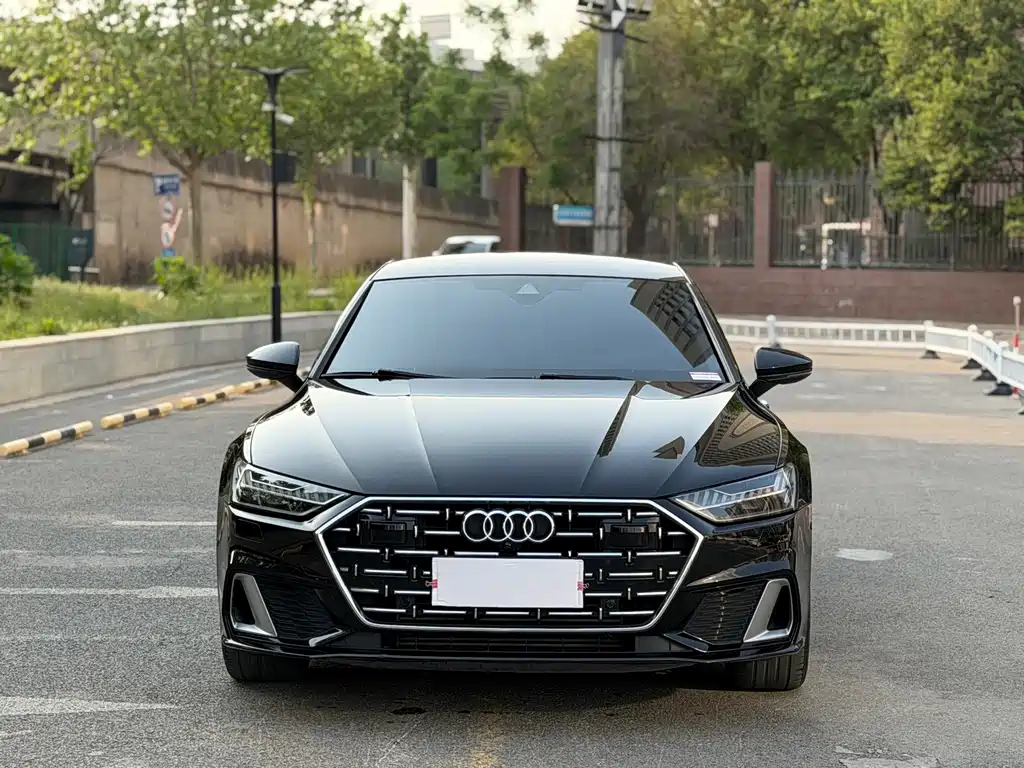 Audi A7L 2024