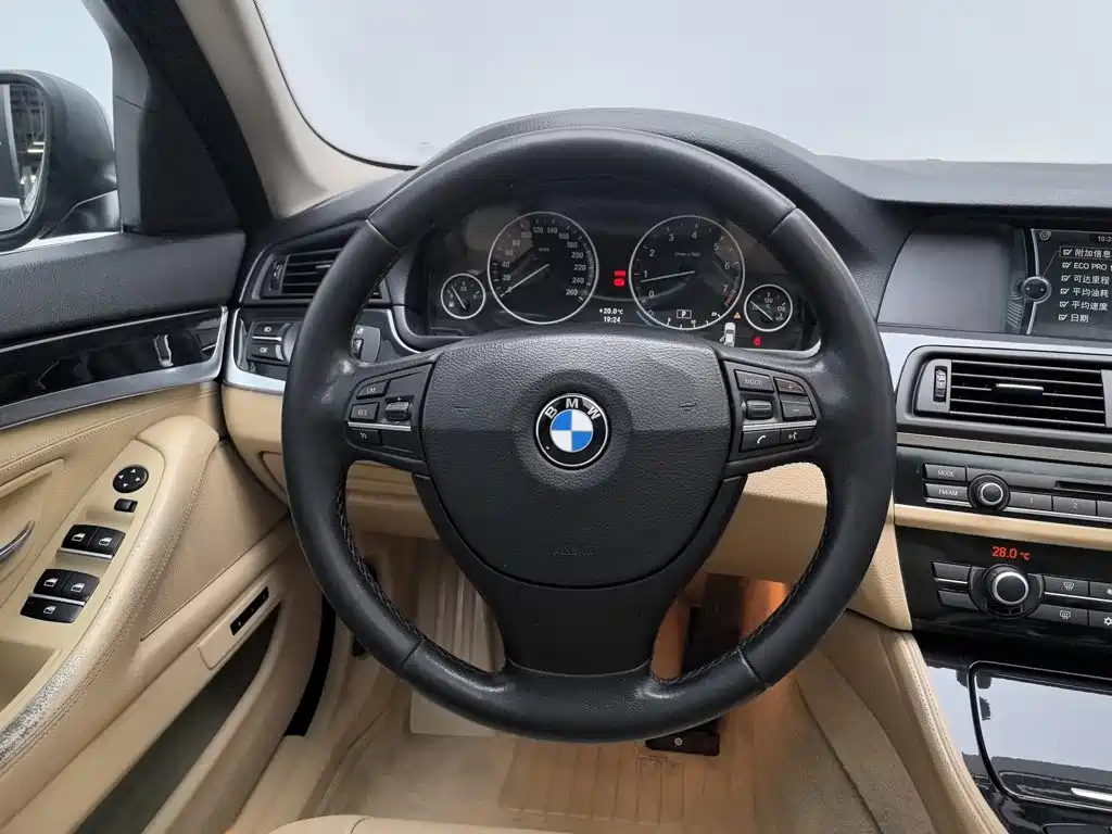 BMW 5 Series (Import) — миниатюра 11