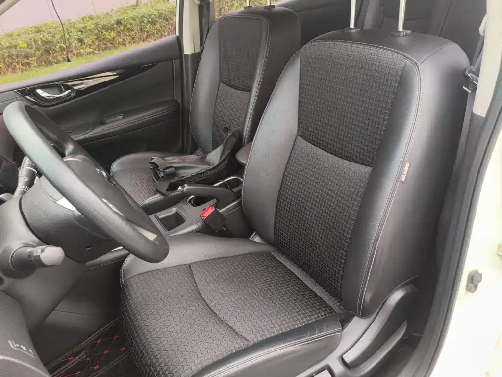 Nissan Tiida — миниатюра 11
