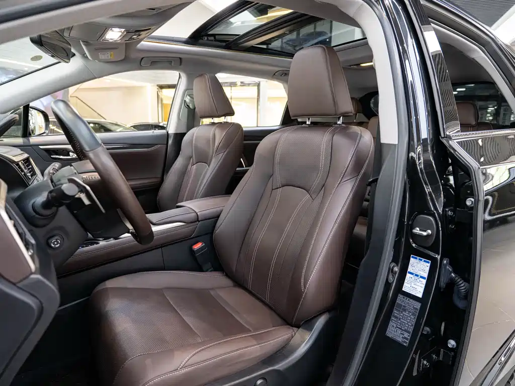 Lexus RX — миниатюра 11