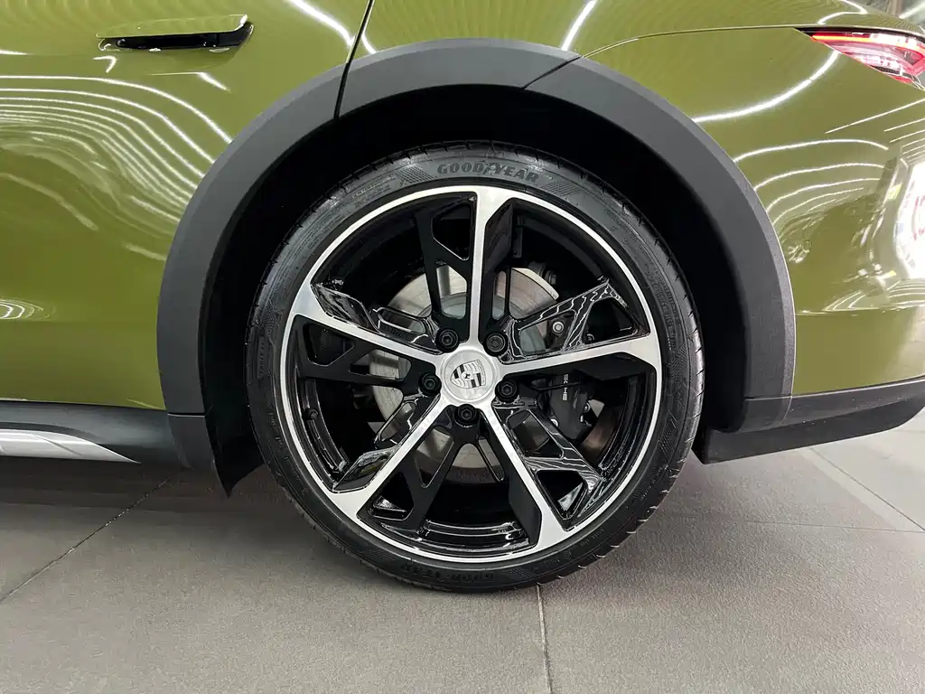 Porsche Taycan — миниатюра 14