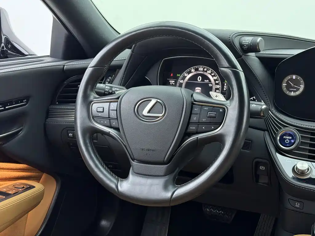 Lexus LS — миниатюра 4