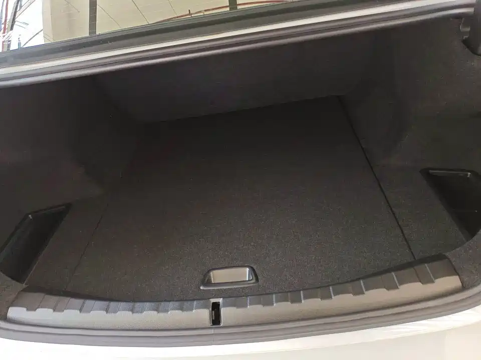 BMW i3 — миниатюра 7