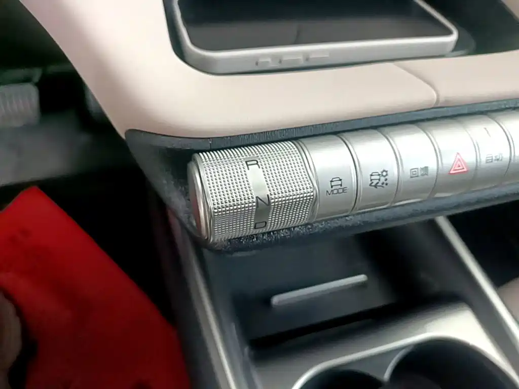 BYD Dolphin — миниатюра 14