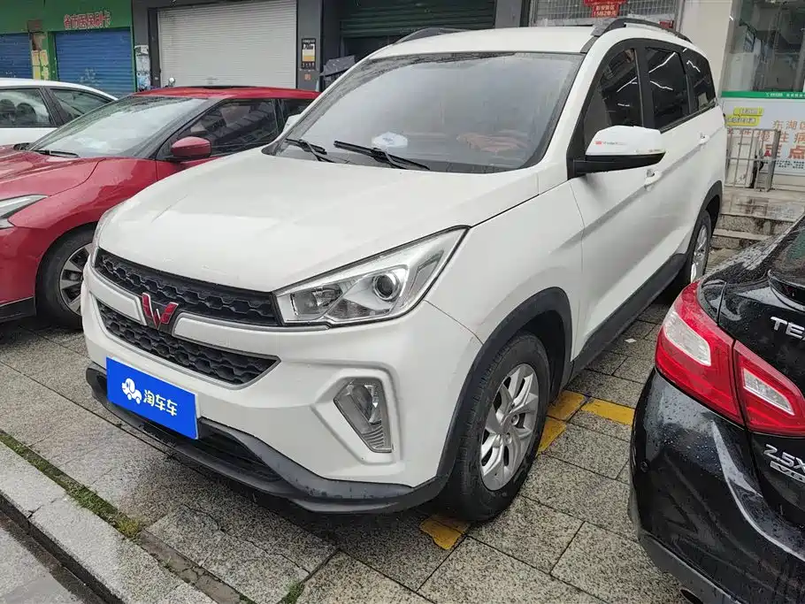 Купить Wuling Hongguang S3