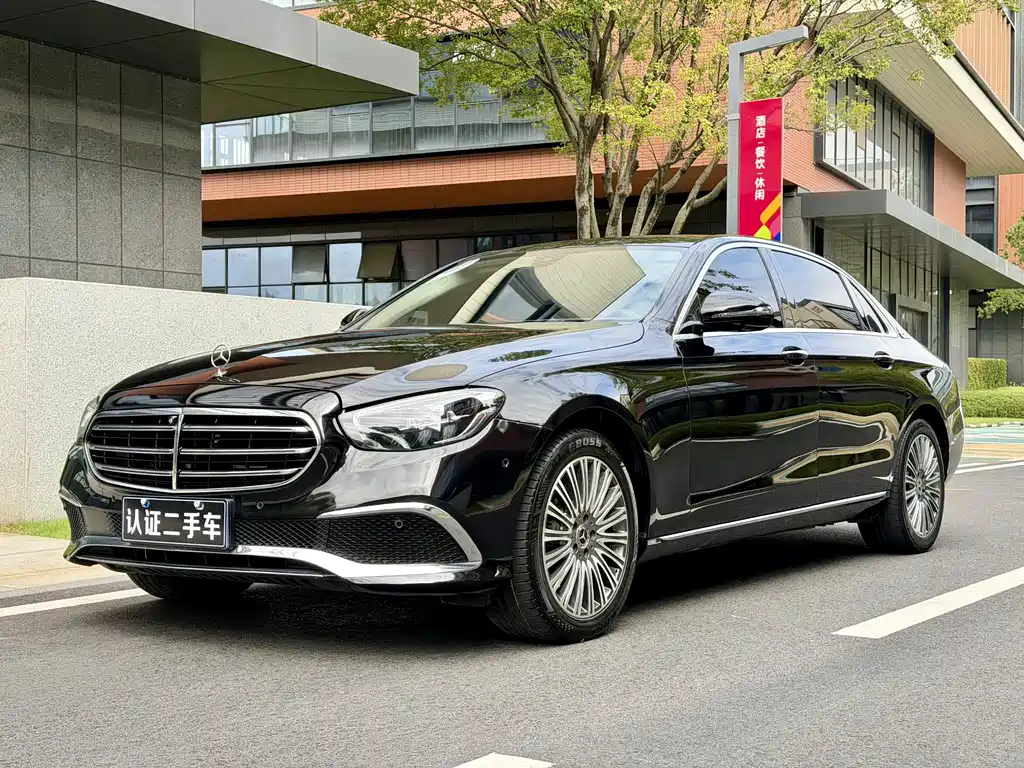 Mercedes-Benz E-Class 2022