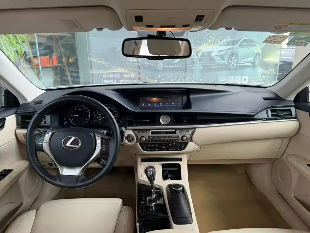 Lexus ES — миниатюра 5