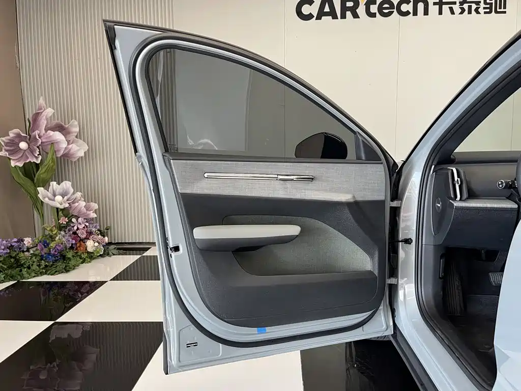 Volvo EX30 — миниатюра 16