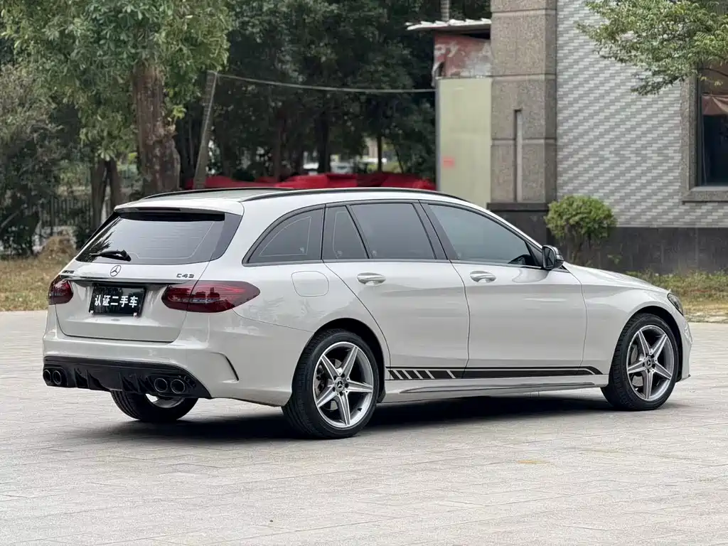 MERCEDES-BENZ C CLASS