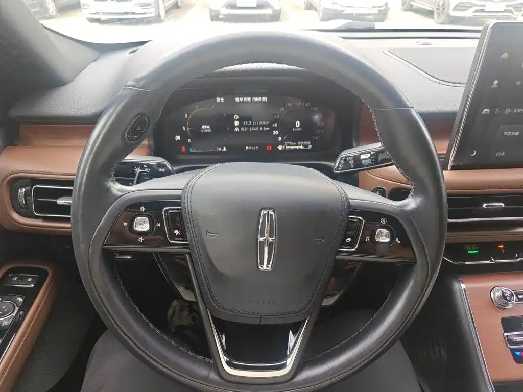 Lincoln Aviator — миниатюра 6