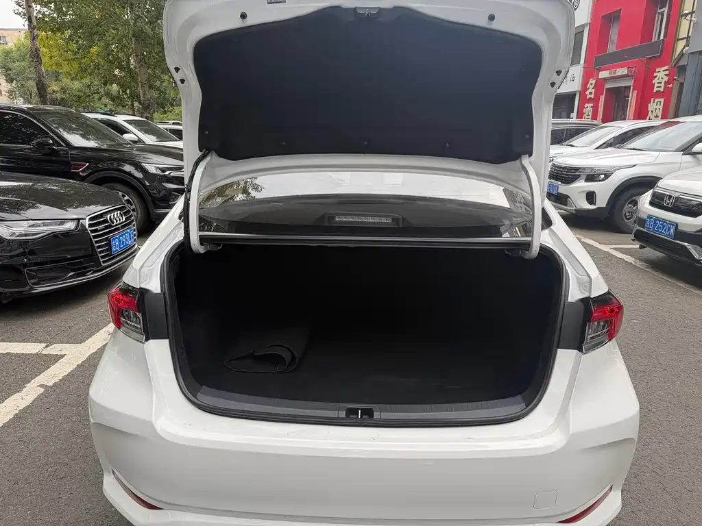 Toyota Corolla — миниатюра 17