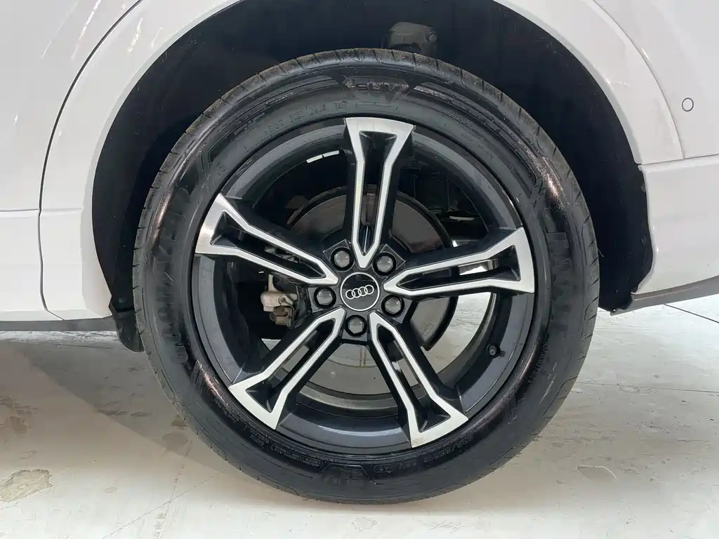 Audi Q3 — миниатюра 11