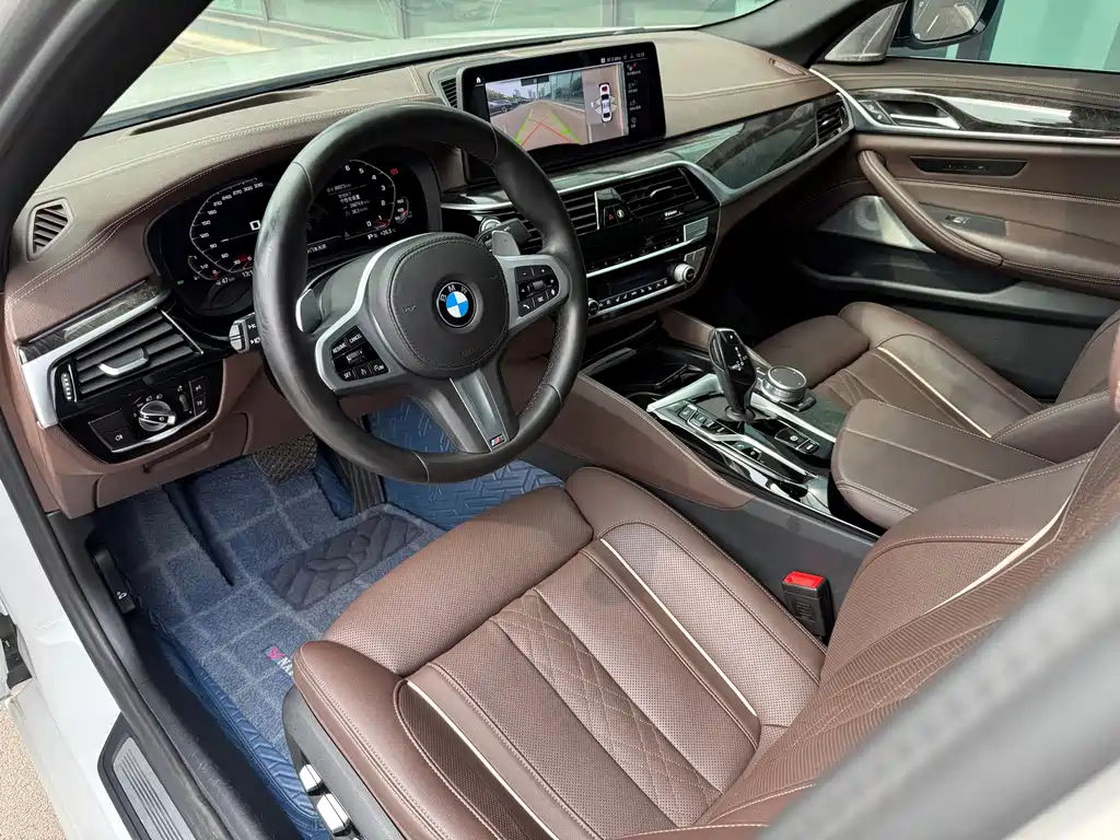 BMW 5 Series — миниатюра 3