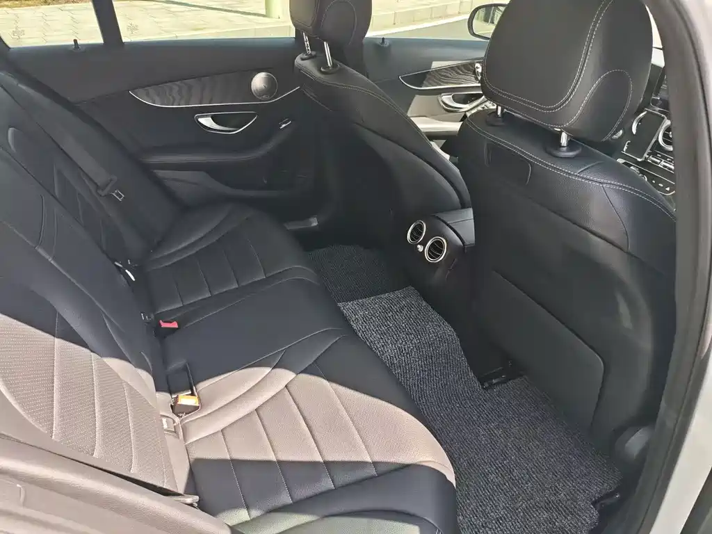 Mercedes-Benz C-Class (Import) — миниатюра 15