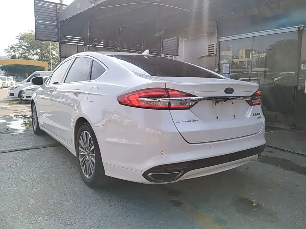 Ford Mondeo — миниатюра 5
