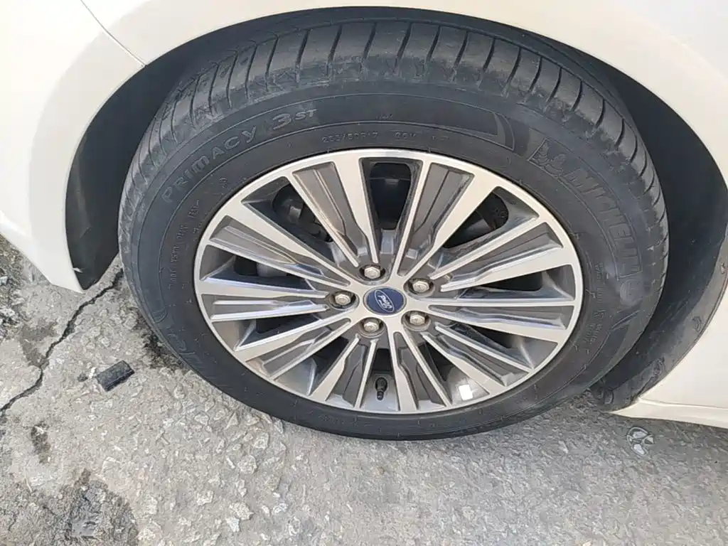 Ford Mondeo — миниатюра 23