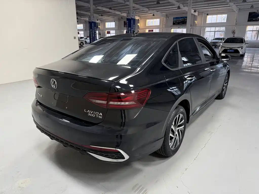 Volkswagen Lavida — миниатюра 4